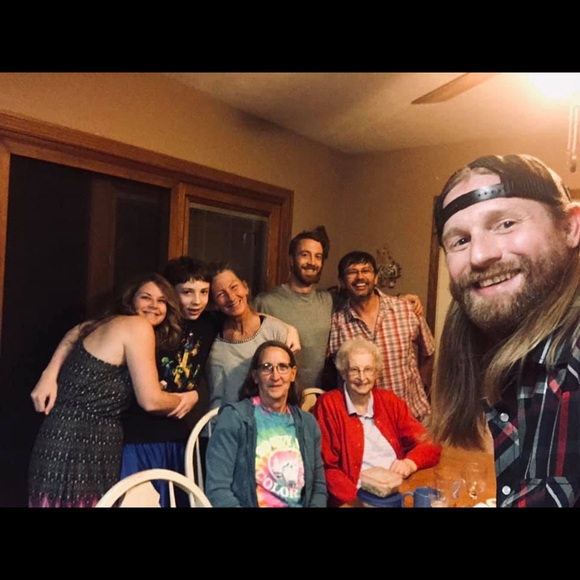 Meet your Posher, Donna - Picture 2 of 7